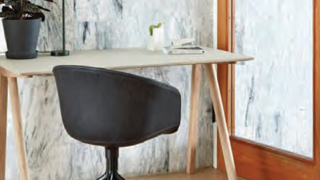 Tumi Chair